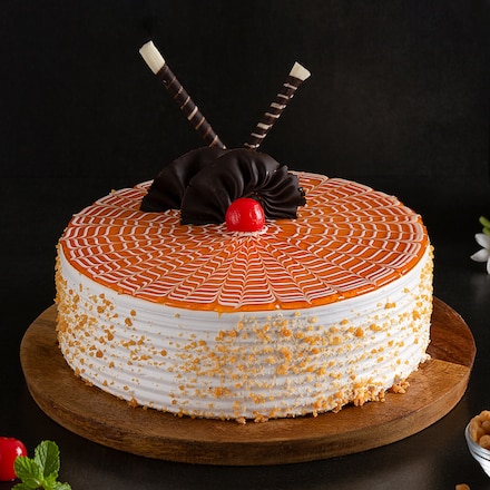 Red Velvet Cream Cake, 24x7 Home delivery of Cake in B R a university,  Lucknow