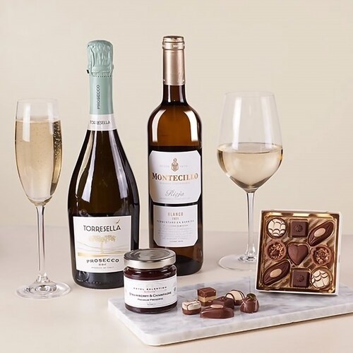 Buy Special Hamper of Wine and Mini Pralines