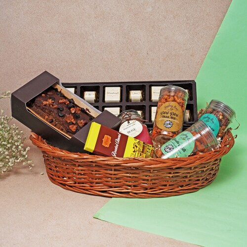 Buy Indulgence Extravaganza Rakhi Hamper