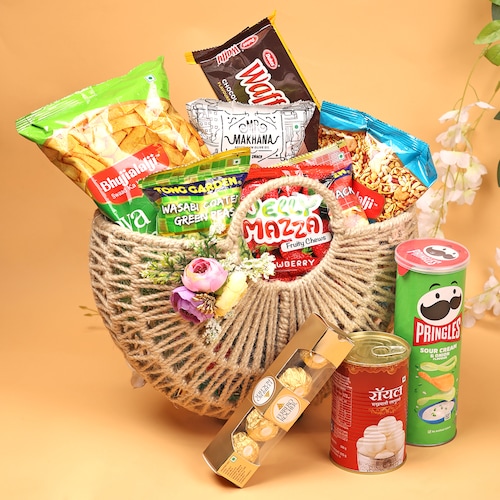 Buy Delightful Snacks Gift Basket