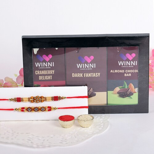 Buy Charming Rakhi Set with Winni Chocolate Bars