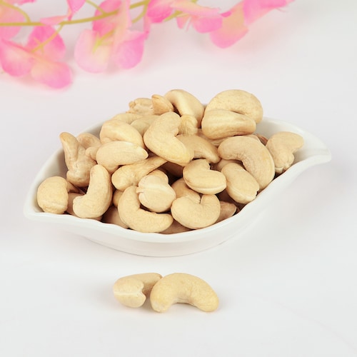 Buy Cashews Nuts 100 gms