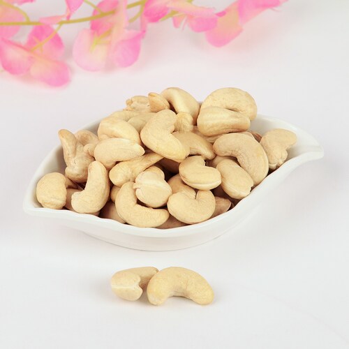 Buy Cashews Nuts 100 gms
