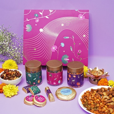 Sweet and Savory Indulgence Hamper