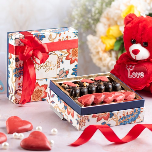 Buy Fancy Valentines Chocolate and Brownie Pack