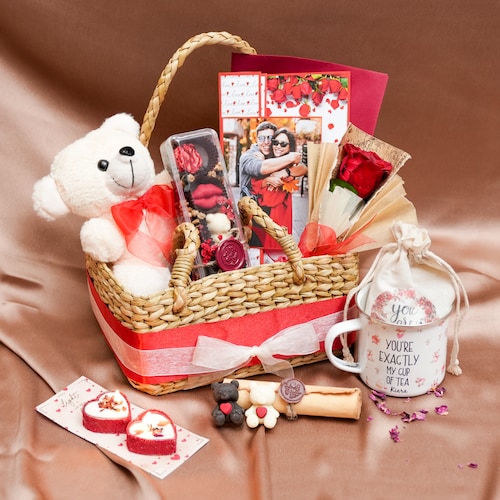 Buy Personalised Sweet Moments Valentine Hamper