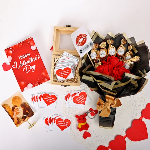 Buy Endless Love Personalized Hamper