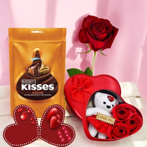 Buy Lovers Bliss Chocolate Bear Delight