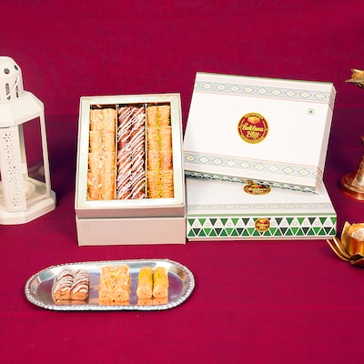 Finger Baklava Royale gift box 250 gms