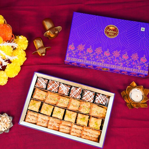 Buy The Grandeur Collection Gift Box 500 gms