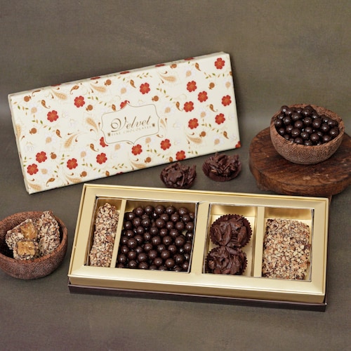 Buy Sibling Rakhi Chocolate Box with Mini Treat Treasures