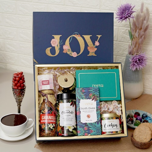 Buy Rakhi Hamper with Royal Chocolate Indulgence