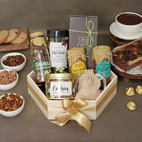 Buy Rakhi Hamper with Sweet and Savoury Gourmet Goodies