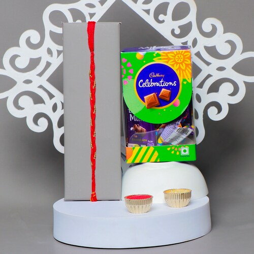 Buy Mauli Rakhi with Chocolate Treat