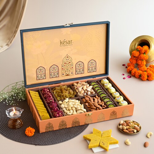 Buy Pichwai Canvas Gift Box
