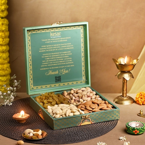 Buy Majestic Peacock Dryfruit Gift Box