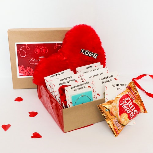 Buy Love Notes With Heartfelt Delights
