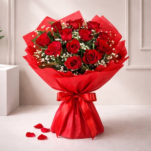 Buy Romantic Bunch Of Red Roses