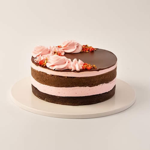 Buy Eggless Strawberry Choco Cake