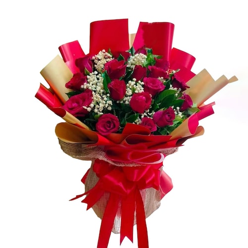 Buy 12 Romantic Red Roses Bouquet