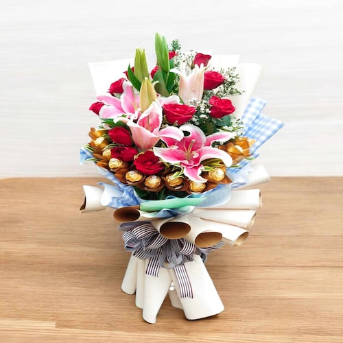 Buy Roses Lilies and Ferrero