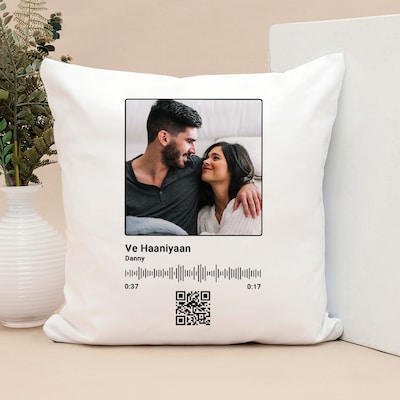 Customized Cushion for Couple