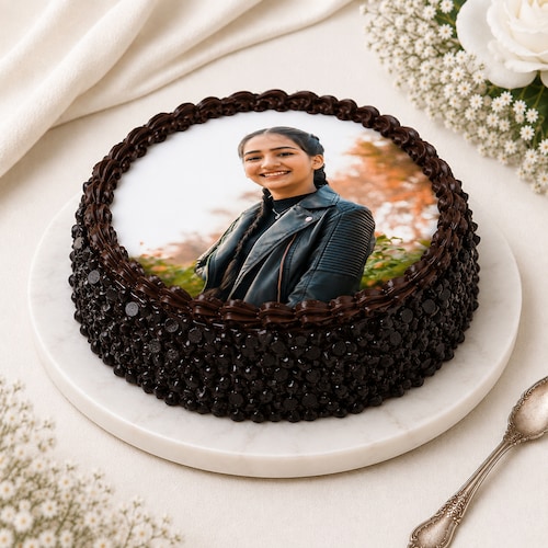 Buy Chocolatey Richness Photo Cake
